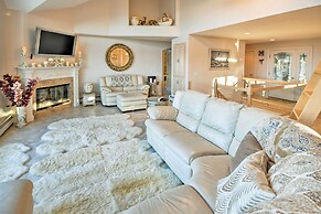 Luxurious Oceanfront Flanders Bay Home w/ Kayaks!