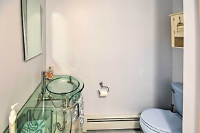 Luxurious Oceanfront Flanders Bay Home w/ Kayaks!