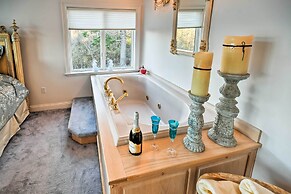 Luxurious Oceanfront Flanders Bay Home w/ Kayaks!