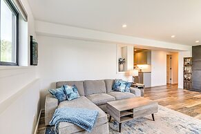 Mt Hood Views: Modern Underwood Home w/ Deck!