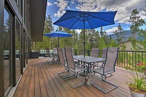 Luxurious Grand Lake Vacation Rental w/ Hot Tub!