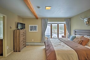 Luxurious Grand Lake Vacation Rental w/ Hot Tub!