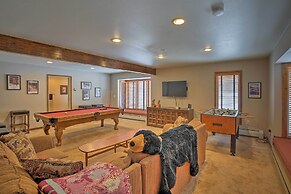 Luxurious Grand Lake Vacation Rental w/ Hot Tub!