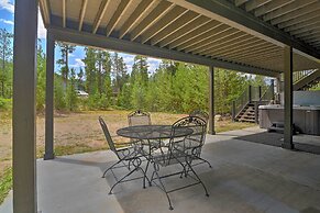 Luxurious Grand Lake Vacation Rental w/ Hot Tub!