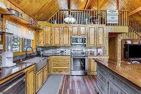 Modern Black Hills Cabin w/ Loft & Wraparound Deck