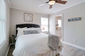 Oak Island Home w/ Spacious Backyard & Porch