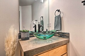 Mountain-modern Unit: Golf, Hike, Ski & More!