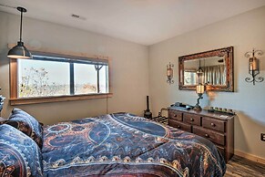 Outlaw Mountain Lodge: Fire Pit & Panoramic Views!