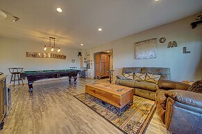 Outlaw Mountain Lodge: Fire Pit & Panoramic Views!