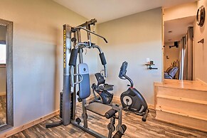 Outlaw Mountain Lodge: Fire Pit & Panoramic Views!