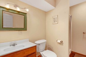 Mountaintop Ellicottville Home: 7 Mi to Ski Resort