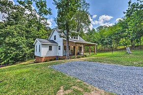 Peaceful Virginia Cabin - Fish, Tube, Boat, Etc!