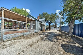 Pet-friendly Harper Farmhouse w/ Large Deck!