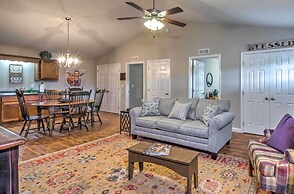 Pet-friendly Brownsville Retreat w/ Porch!