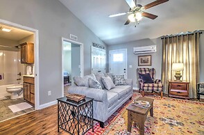 Pet-friendly Brownsville Retreat w/ Porch!