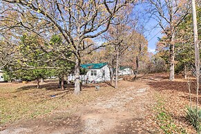 Remodeled Harrison Retreat < 6 Mi to Town!