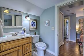 Remodeled Farmhouse in Waterford Near 2 Beaches!