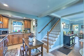Remodeled Farmhouse in Waterford Near 2 Beaches!