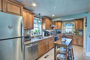 Remodeled Farmhouse in Waterford Near 2 Beaches!
