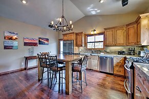Quiet Park City Home w/ Hot Tub - Walk to Main St!