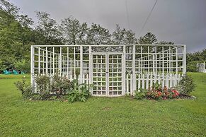 Quiet Studio Escape ~ 2 Mi to Blue Ridge Parkway!
