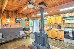 Remote Escape: Serene Lakeside Cabin w/ Beach