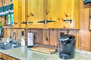 Remote Escape: Serene Lakeside Cabin w/ Beach