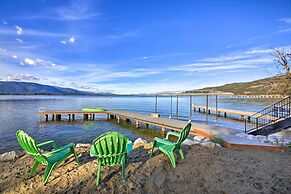 Sagle Retreat w/ Lake Views ~ 3 Mi to Sandpoint!