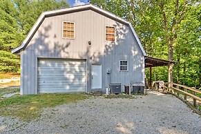 Rustic Taswell Cabin: Grill + Walk to Patoka Lake!