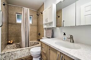 'riversong' Waterfront La Crosse Home w/ Dock