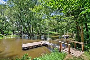 'riversong' Waterfront La Crosse Home w/ Dock