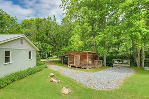 Secluded Marshall Cottage w/ Hot Tub & Mtn Views!