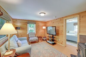 Secluded Marshall Cottage: Hot Tub + Mountain View