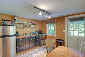 Secluded Marshall Cottage: Hot Tub + Mountain View