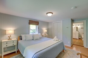 Secluded Marshall Cottage: Hot Tub + Mountain View