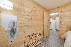 Scenic 'evan's Hideaway' Steps to Lake Huron!