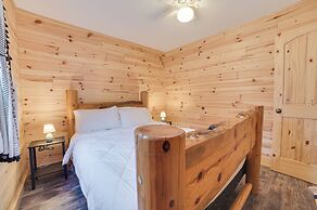 Scenic 'evan's Hideaway' Steps to Lake Huron!