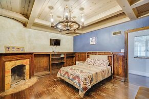 Secluded Ranch w/ Courtyard ~ 4 Mi to Odessa!