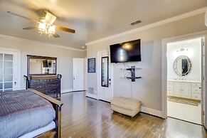 Secluded Ranch w/ Courtyard ~ 4 Mi to Odessa!