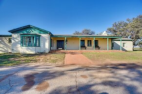 Secluded Ranch w/ Courtyard ~ 4 Mi to Odessa!