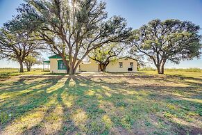 Secluded Ranch w/ Courtyard ~ 4 Mi to Odessa!