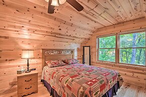 Secluded Cabin w/ Deck 13 Miles to Downtown Murphy