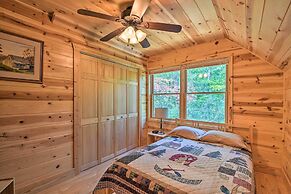 Secluded Cabin w/ Deck 13 Miles to Downtown Murphy