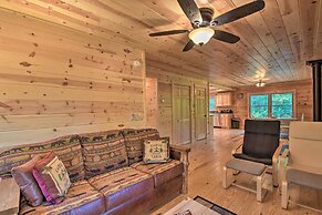 Secluded Cabin w/ Deck 13 Miles to Downtown Murphy