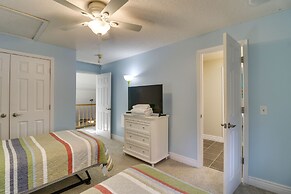 Spacious Family Home w/ Deck at Massanutten Resort