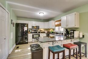 Spacious Family Home w/ Deck at Massanutten Resort