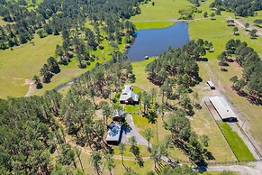 Spacious Alabama Retreat - Deck, Grill & Fire Pit!