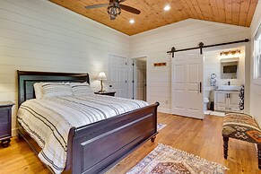 Spacious Alabama Retreat - Deck, Grill & Fire Pit!