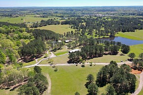 Spacious Alabama Retreat - Deck, Grill & Fire Pit!