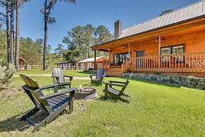 Spacious Alabama Retreat - Deck, Grill & Fire Pit!